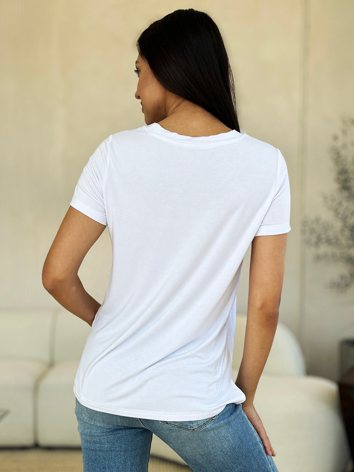 Basic Round Neck Short Sleeve T-Shirt in 7 Colors!