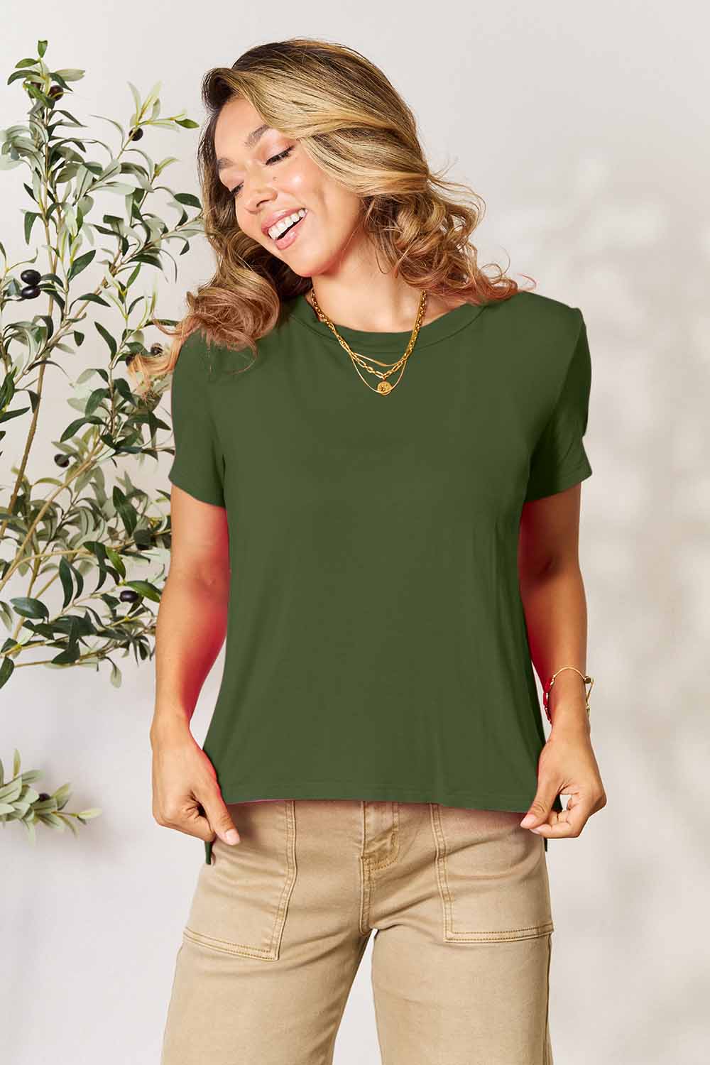 Basic Round Neck Short Sleeve T-Shirt in 7 Colors!