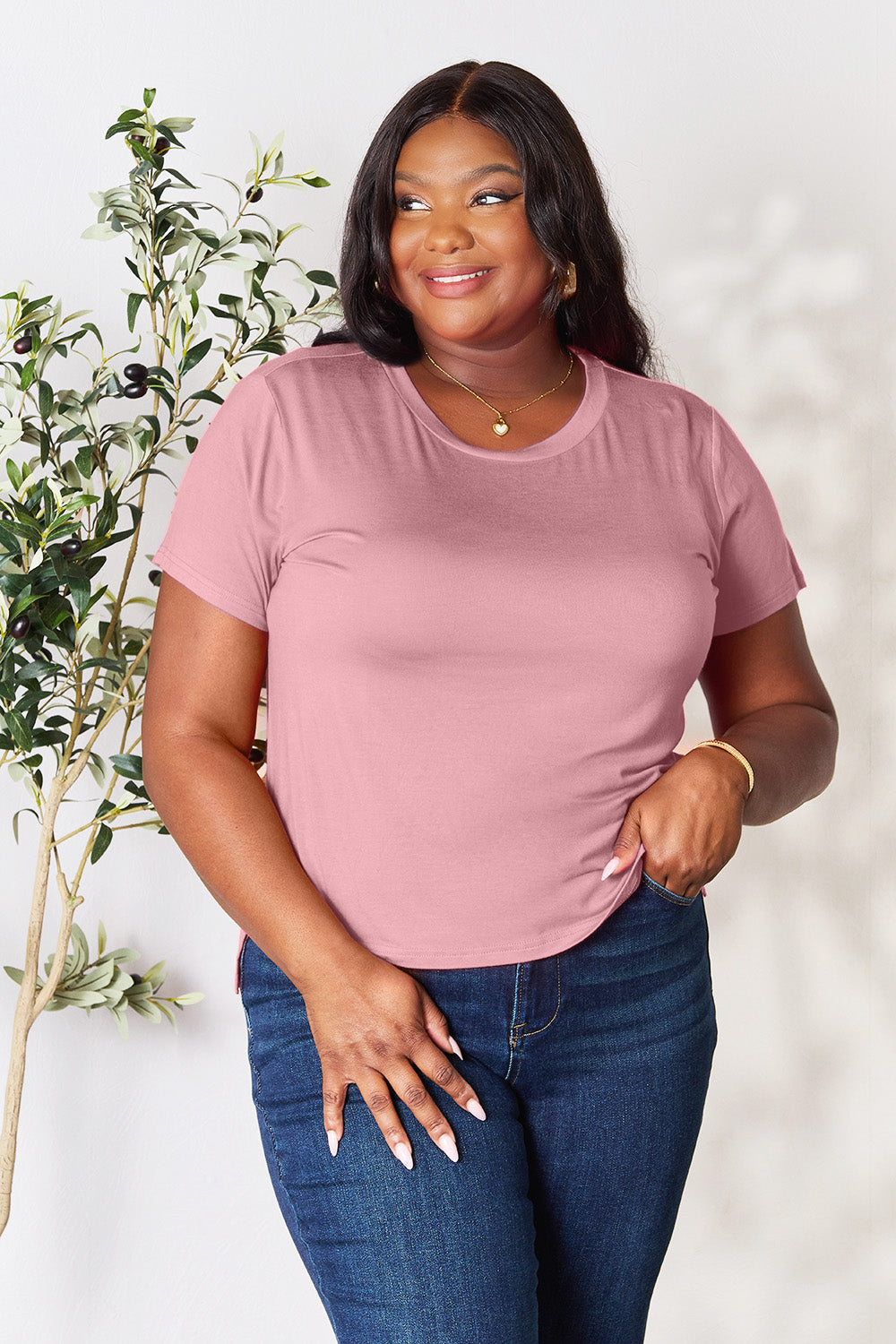 Basic Round Neck Short Sleeve T-Shirt in 7 Colors!