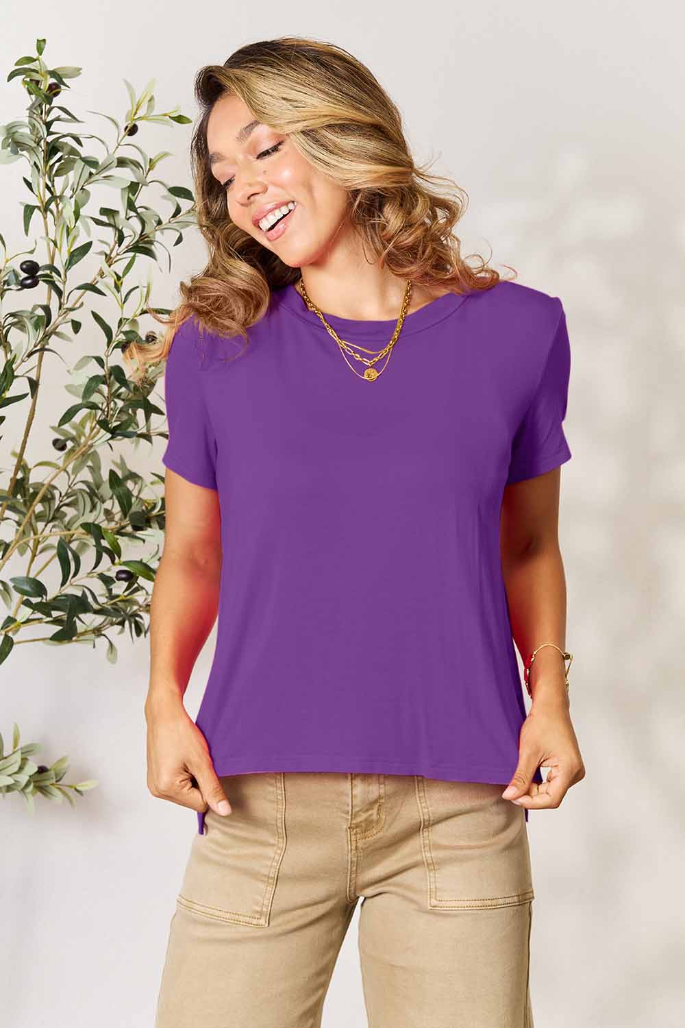 Basic Round Neck Short Sleeve T-Shirt in 7 Colors!