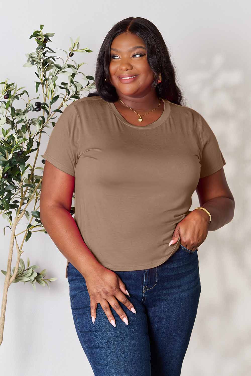 Basic Round Neck Short Sleeve T-Shirt in 7 Colors!