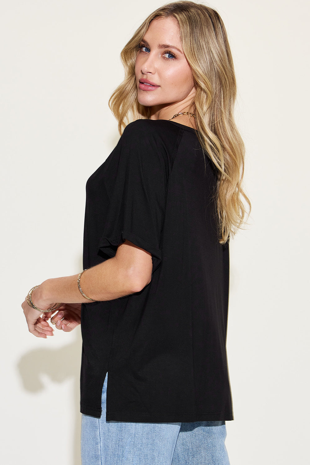 Bamboo Slit V-Neck Short Sleeve T-Shirt in 4 Colors!