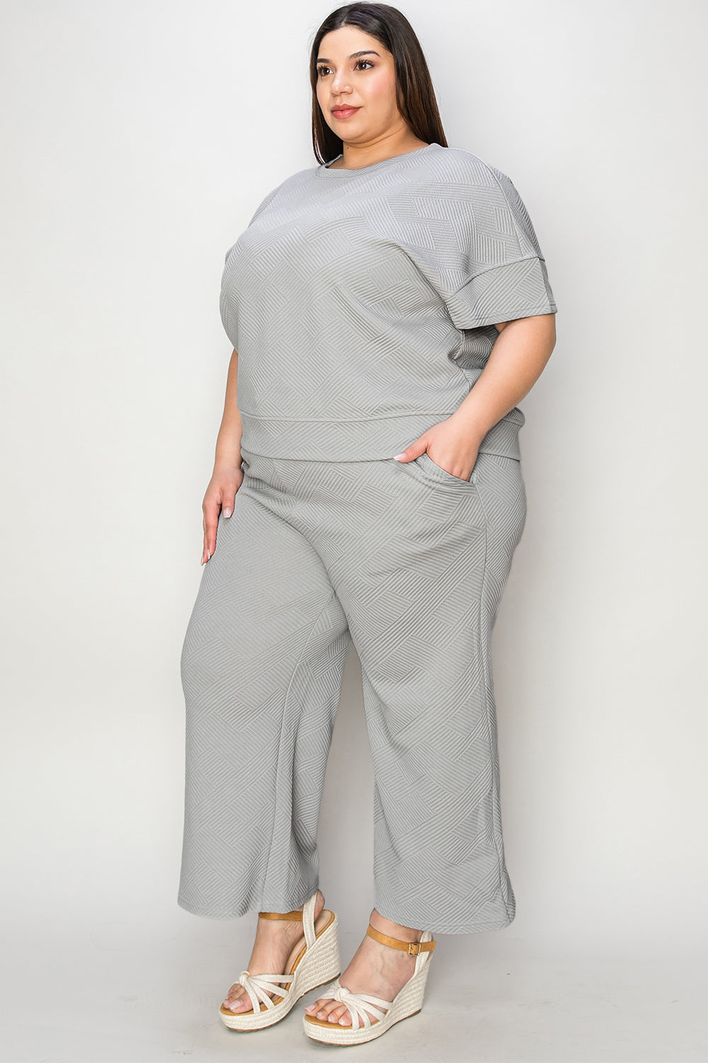 Diana Short Sleeve Top and Pants Set in 4 Colors!