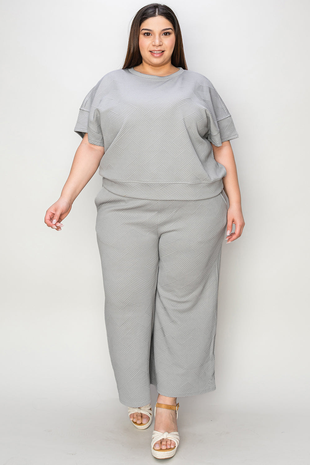 Diana Short Sleeve Top and Pants Set in 4 Colors!