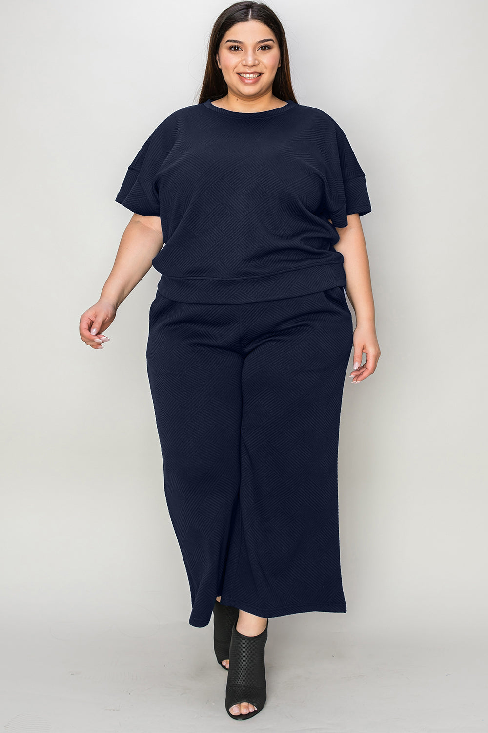 Diana Short Sleeve Top and Pants Set in 4 Colors!
